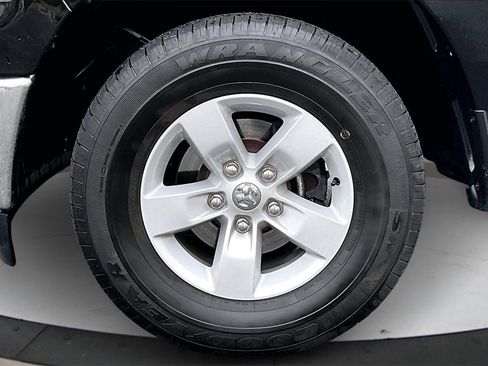 Used 2023 RAM 1500 Classic SLT w/ Trailer & Traction Group image 31