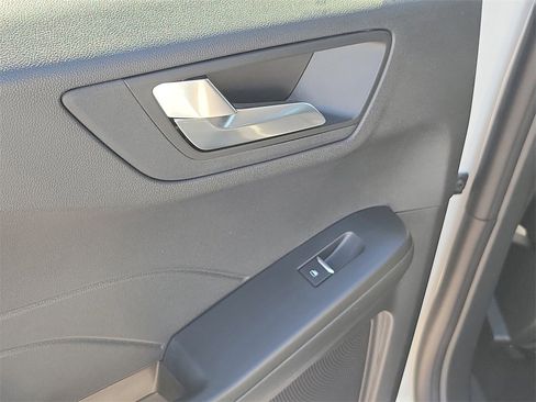 Certified 2022 Ford Escape Titanium image 18