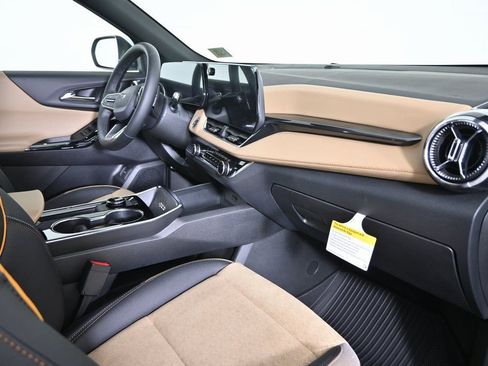 New 2026 Chevrolet Equinox ACTIV w/ Convenience Package III AWD/4WD image 15