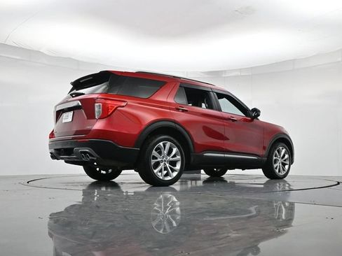 Used 2021 Ford Explorer Platinum w/ Equipment Group 601A AWD/4WD image 32