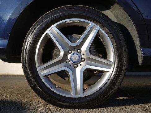 Used 2017 Mercedes-Benz GLE 400 4MATIC image 9