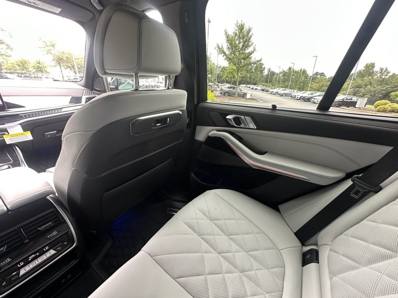 Used 2026 BMW X5 xDrive50e w/ M Sport Package AWD/4WD image 43