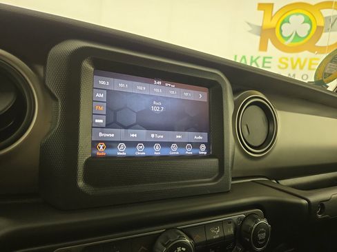 Certified 2020 Jeep Gladiator Sport w/ Quick Order Package 24S image 20