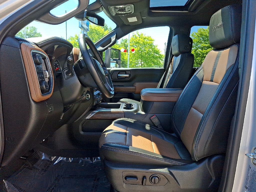 Certified 2023 Chevrolet Silverado 3500 High Country w/ Safety Package II AWD/4WD image 13