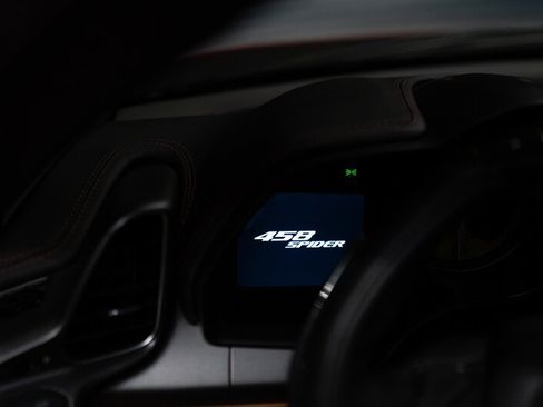 Used 2015 Ferrari 458 Spider RWD image 32