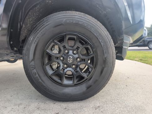 Certified 2022 Toyota Tacoma SR5 image 13