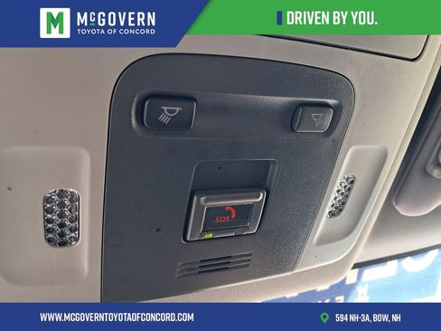 Used 2022 Toyota Camry SE w/ Convenience Package FWD image 30