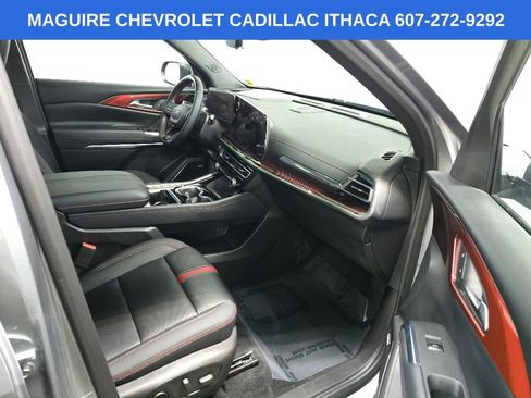 Used 2026 Chevrolet Traverse RS AWD/4WD image 16