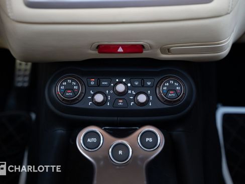 Used 2011 Ferrari California image 28