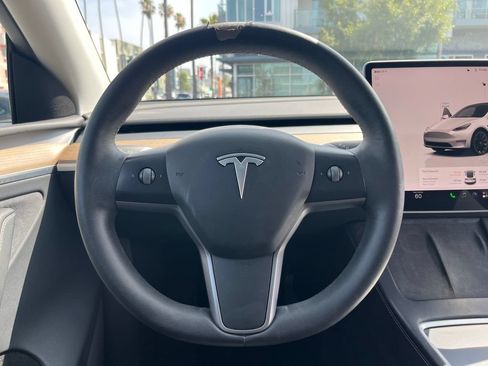 Used 2023 Tesla Model Y Long Range AWD/4WD image 20