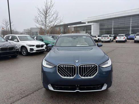New 2026 BMW X3 xDrive30 w/ Premium Package AWD/4WD image 2