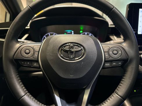 Used 2024 Toyota Corolla SE w/ SE Package image 22