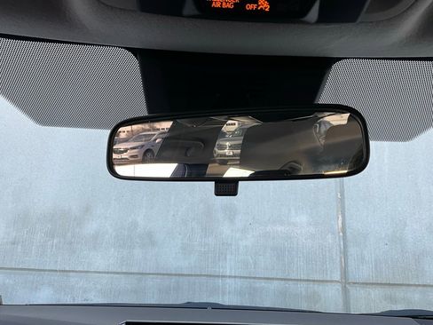 Used 2025 Toyota Corolla LE image 17