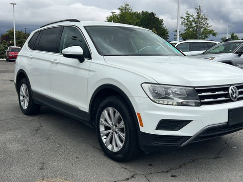 Used 2018 Volkswagen Tiguan S FWD image 3