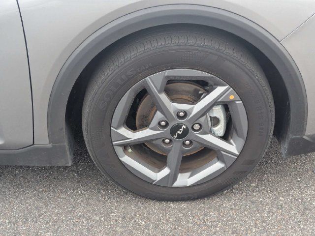 Used 2025 Kia K4 FWD image 12