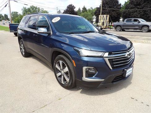 Certified 2023 Chevrolet Traverse LT w/ LT Premium Package AWD/4WD image 7