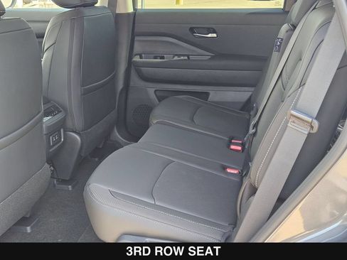 New 2026 Nissan Pathfinder SL FWD image 17
