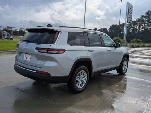 New 2026 Jeep Grand Cherokee L Laredo RWD image 5