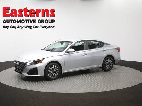 Used 2023 Nissan Altima 2.5 SV AWD/4WD image 56