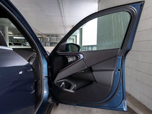 Certified 2025 BMW X3 xDrive30i w/ Premium Package image 28