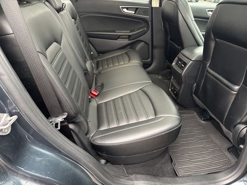 Used 2022 Ford Edge SEL w/ Convenience Package image 18