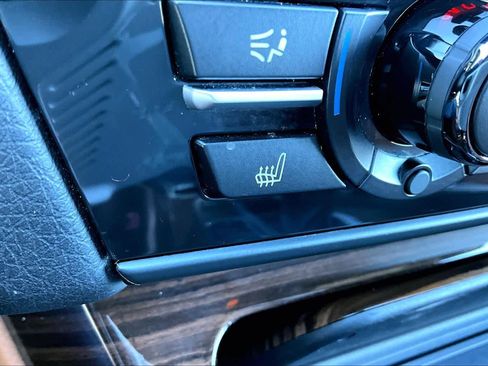 Used 2018 BMW 650i xDrive Convertible image 36