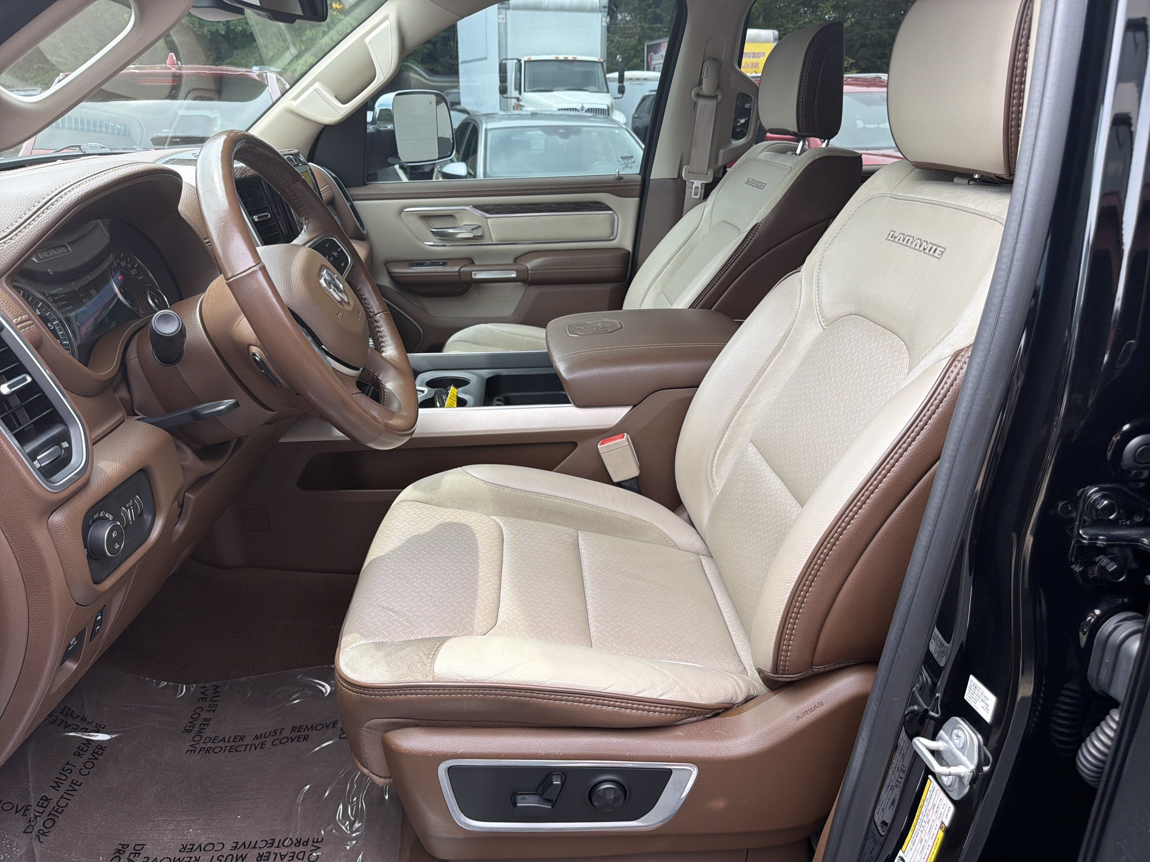 Used 2020 RAM 1500 Laramie AWD/4WD image 9