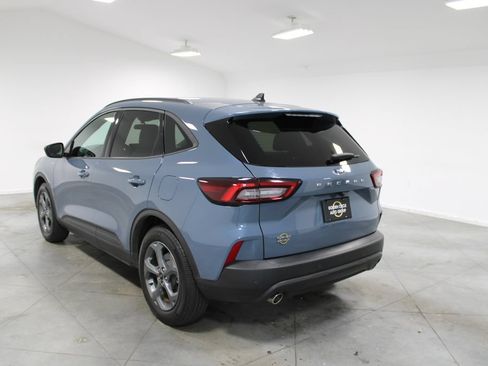 Used 2025 Ford Escape ST-Line w/ Tech Pack #1 FWD image 7