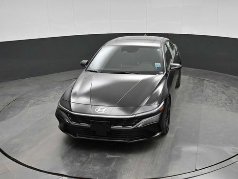 New 2026 Hyundai Elantra SEL Sport Premium FWD image 24