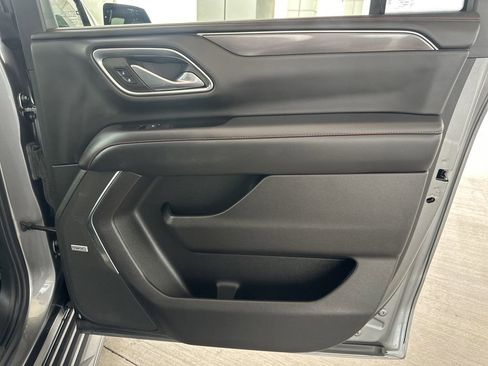 Used 2021 Chevrolet Suburban RST w/ Luxury Package AWD/4WD image 14