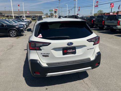 Used 2024 Subaru Outback Limited AWD/4WD image 6