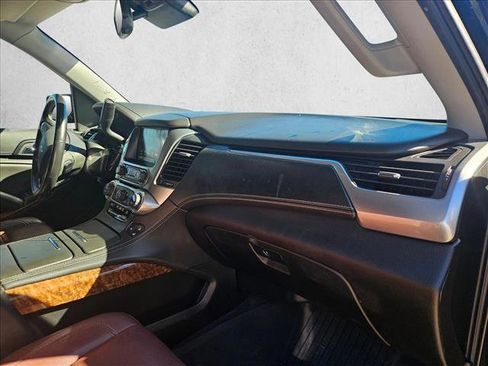Used 2019 Chevrolet Tahoe Premier w/ Premier Plus Edition image 22