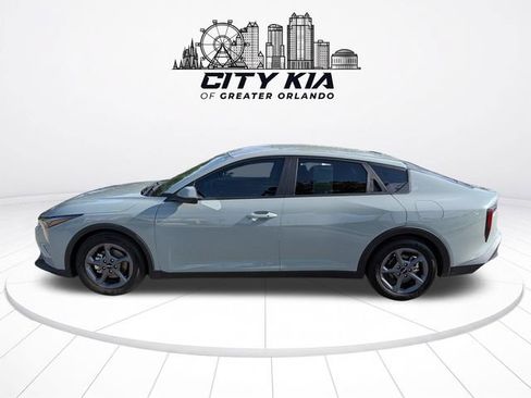 Certified 2025 Kia K4 FWD image 3