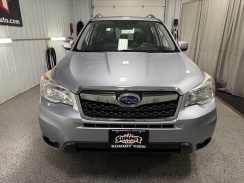 Used 2016 Subaru Forester 2.5i Limited AWD/4WD image 2
