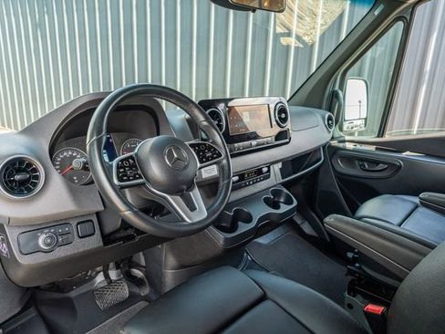 Used 2023 Mercedes-Benz Sprinter 3500 image 29