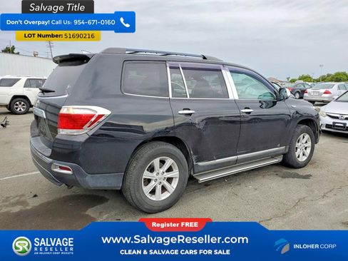 Used 2013 Toyota Highlander Plus FWD image 4