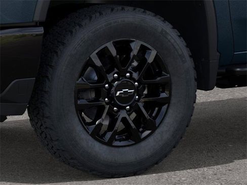 New 2026 Chevrolet Silverado 3500 LT image 9