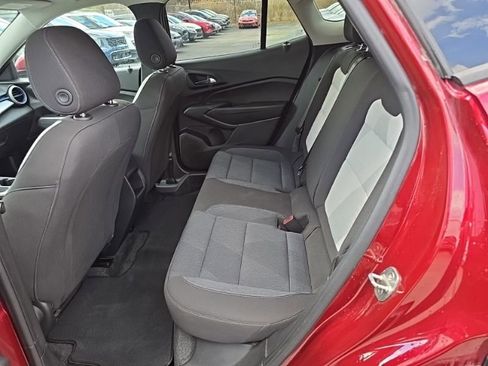 Used 2024 Chevrolet Trax LS w/ LS Convenience Package image 25