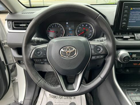 Used 2022 Toyota RAV4 XLE Premium FWD image 15