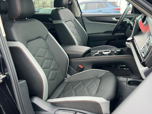 New 2026 Volkswagen Atlas Peak Edition image 11