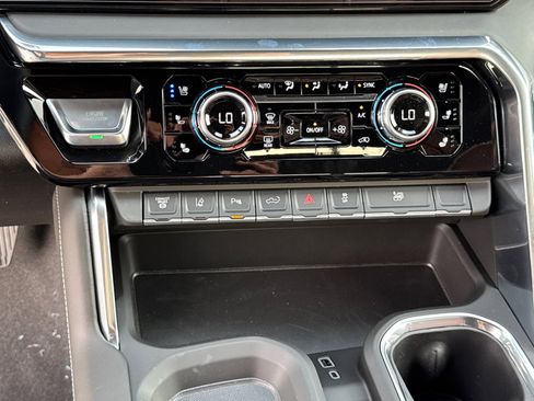 New 2026 GMC Sierra 3500 Denali Ultimate image 33