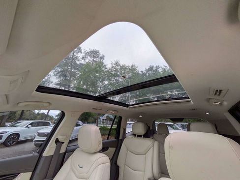Used 2020 Cadillac XT6 Premium Luxury FWD image 24