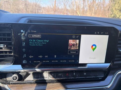 Used 2023 Chevrolet Silverado 1500 LT image 19