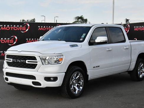 Used 2022 RAM 1500 Big Horn AWD/4WD image 3