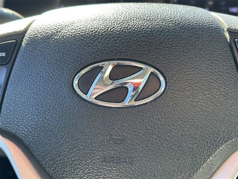 Used 2019 Hyundai Tucson SE image 31