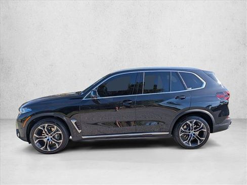 Used 2024 BMW X5 xDrive40i w/ Premium Package AWD/4WD image 9