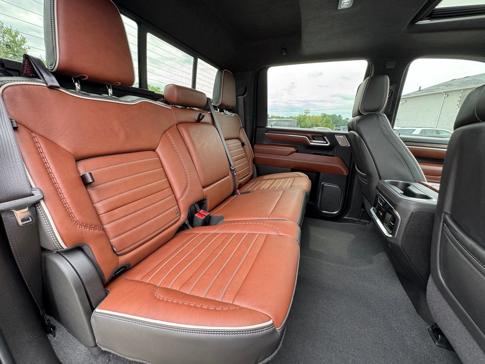 Used 2024 GMC Sierra 2500 Denali Ultimate w/ Max Trailering Package AWD/4WD image 38