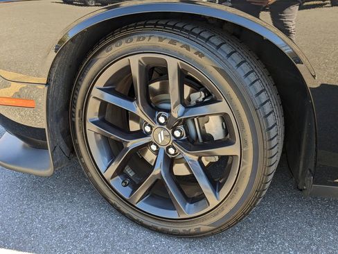 Used 2023 Dodge Challenger R/T w/ Plus Package image 36