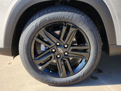 New 2026 Chevrolet Trax ACTIV w/ Sunroof Package image 9