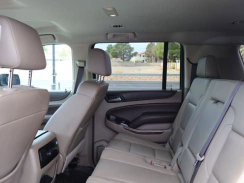 Used 2017 Chevrolet Suburban LT image 24